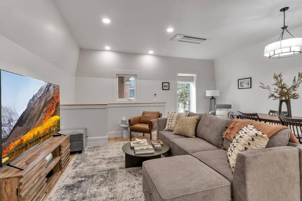 Carriage House Loft - King Bed And Garage Parking Apartment Buffalo Exterior foto