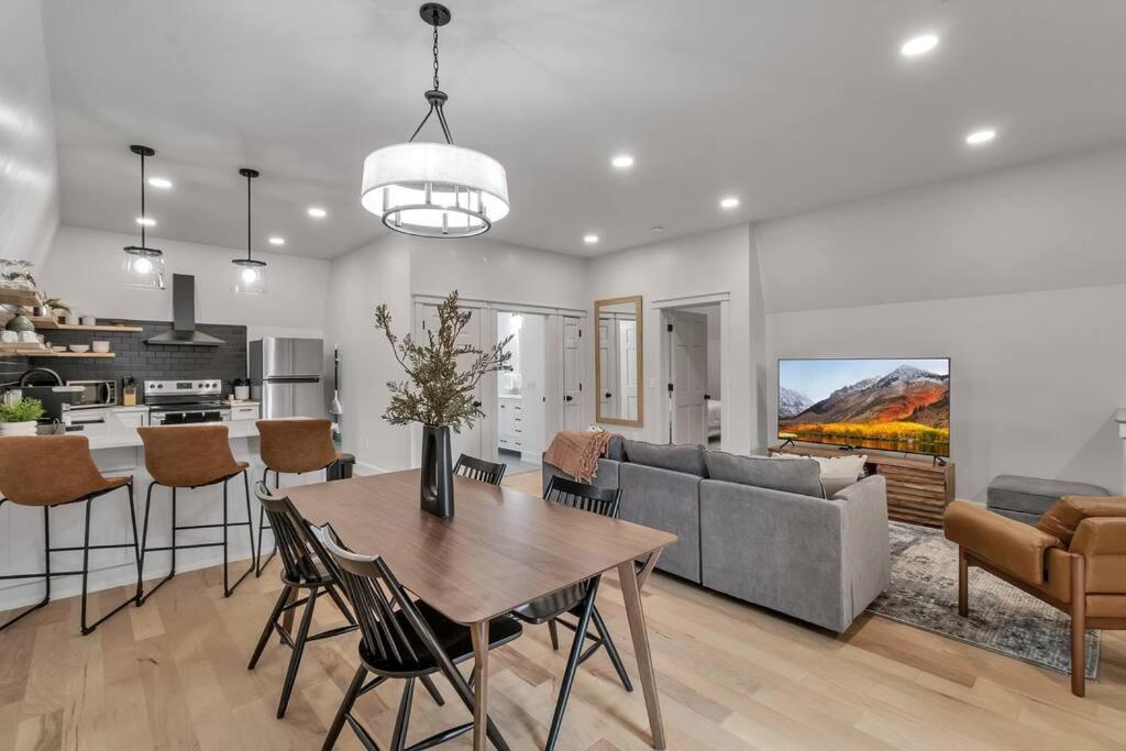 Carriage House Loft - King Bed And Garage Parking Apartment Buffalo Exterior foto