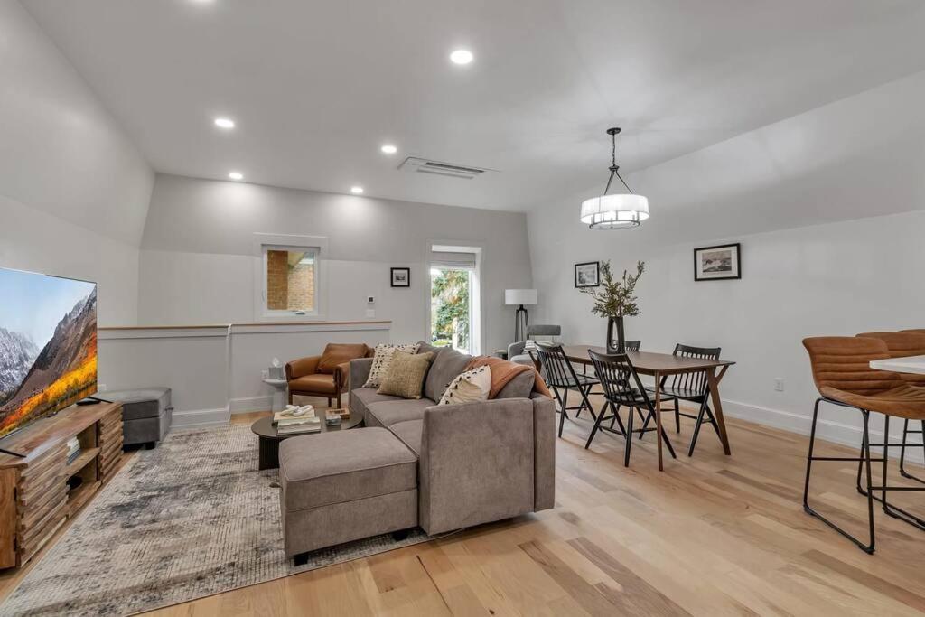 Carriage House Loft - King Bed And Garage Parking Apartment Buffalo Exterior foto